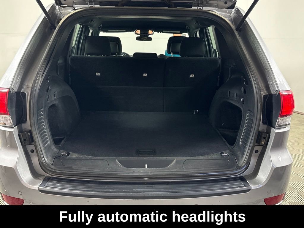 Used 2020 Jeep Grand Cherokee Laredo image 9