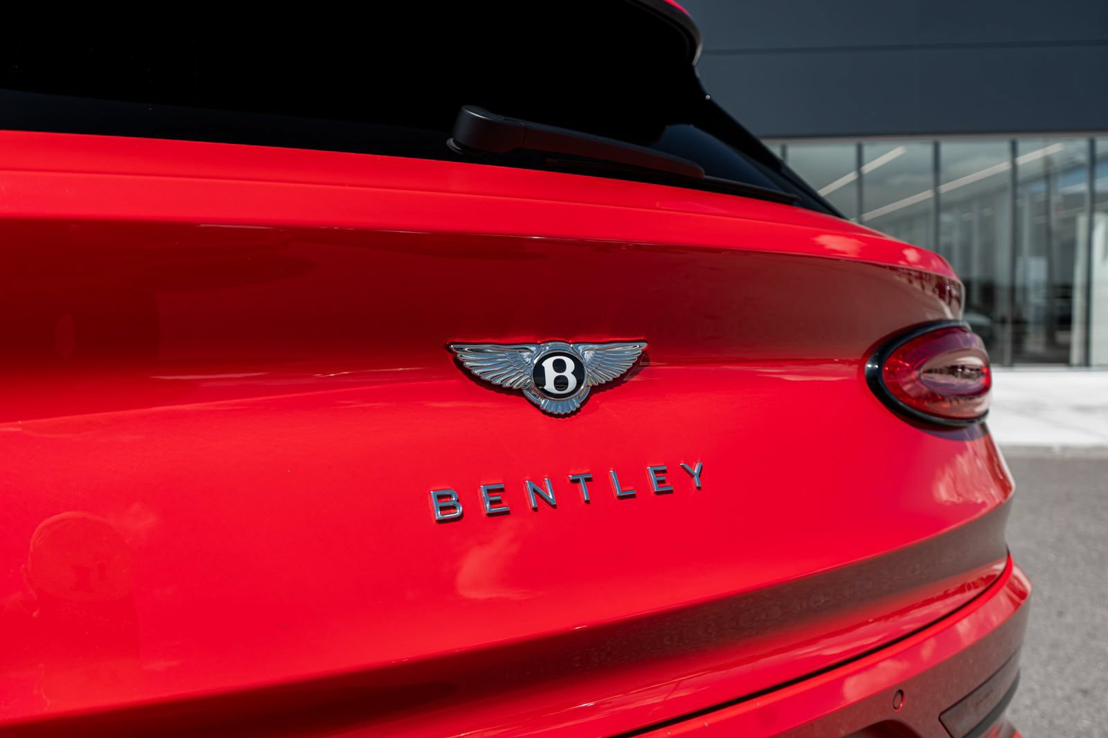 Certified 2023 Bentley Bentayga Extended Wheelbase AWD/4WD image 10