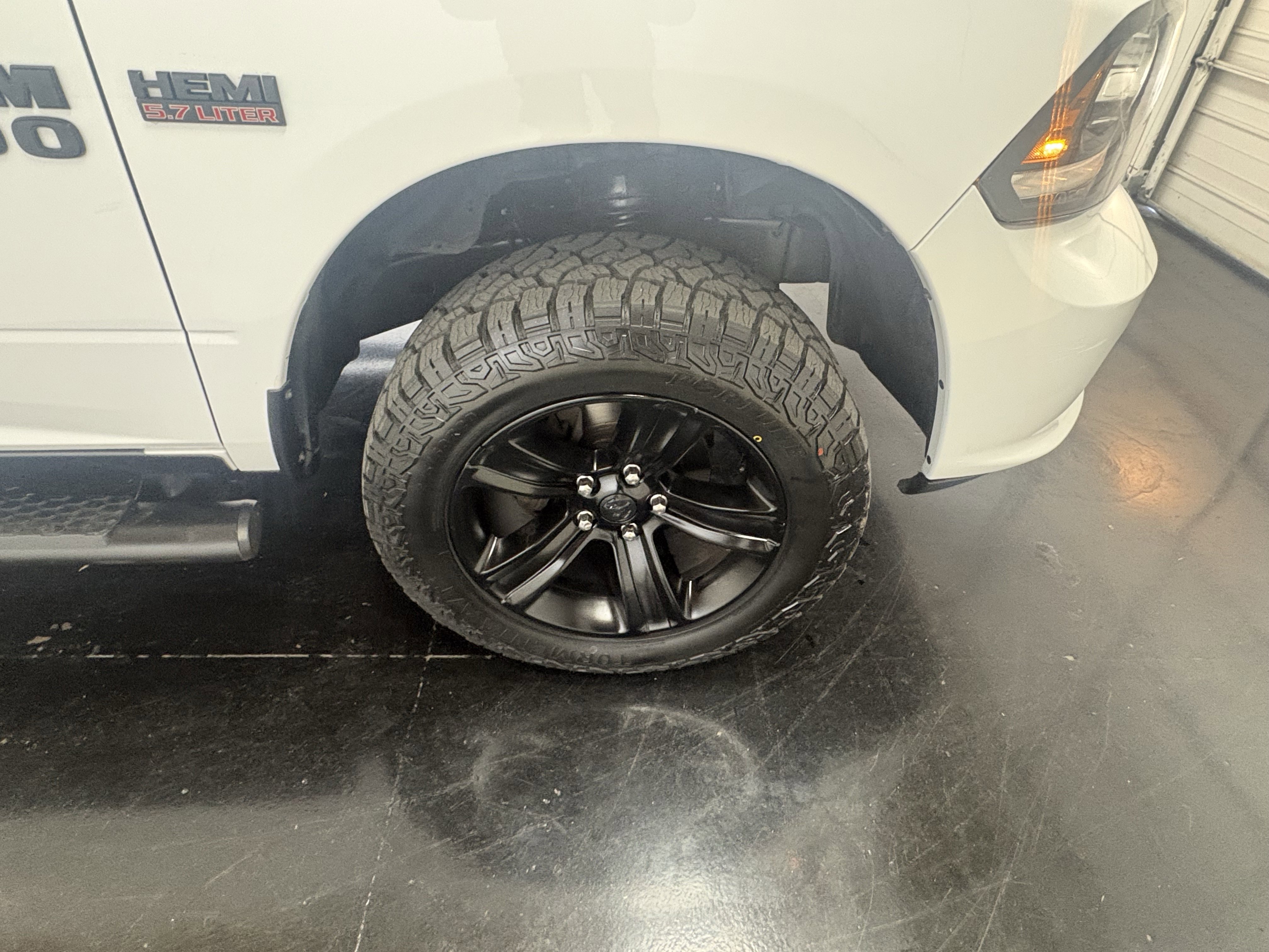 Used 2018 RAM 1500 Sport w/ Comfort Group image 45