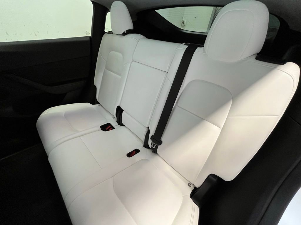Used 2023 Tesla Model Y Long Range image 14