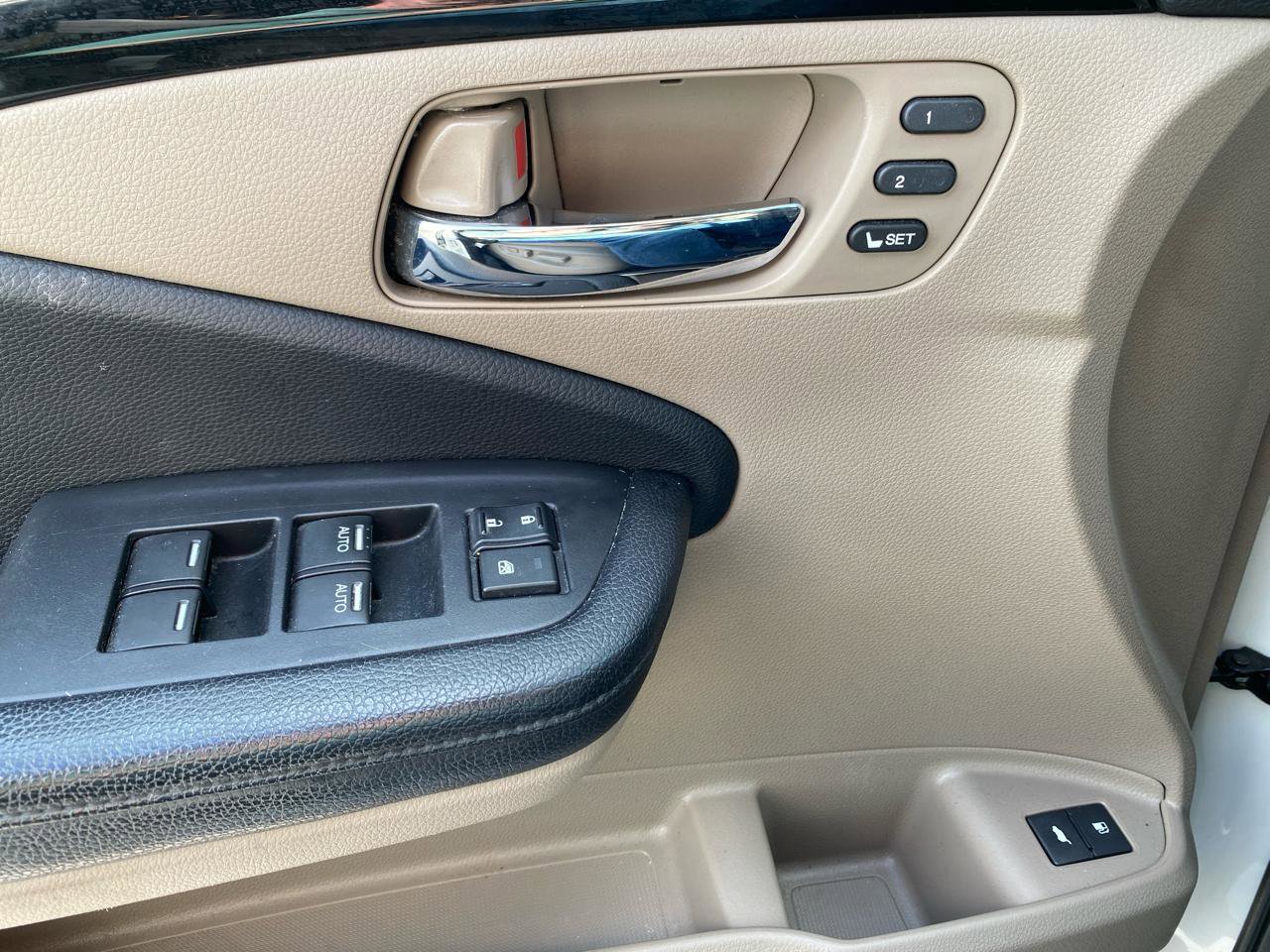 Used 2016 Honda Pilot Touring image 12