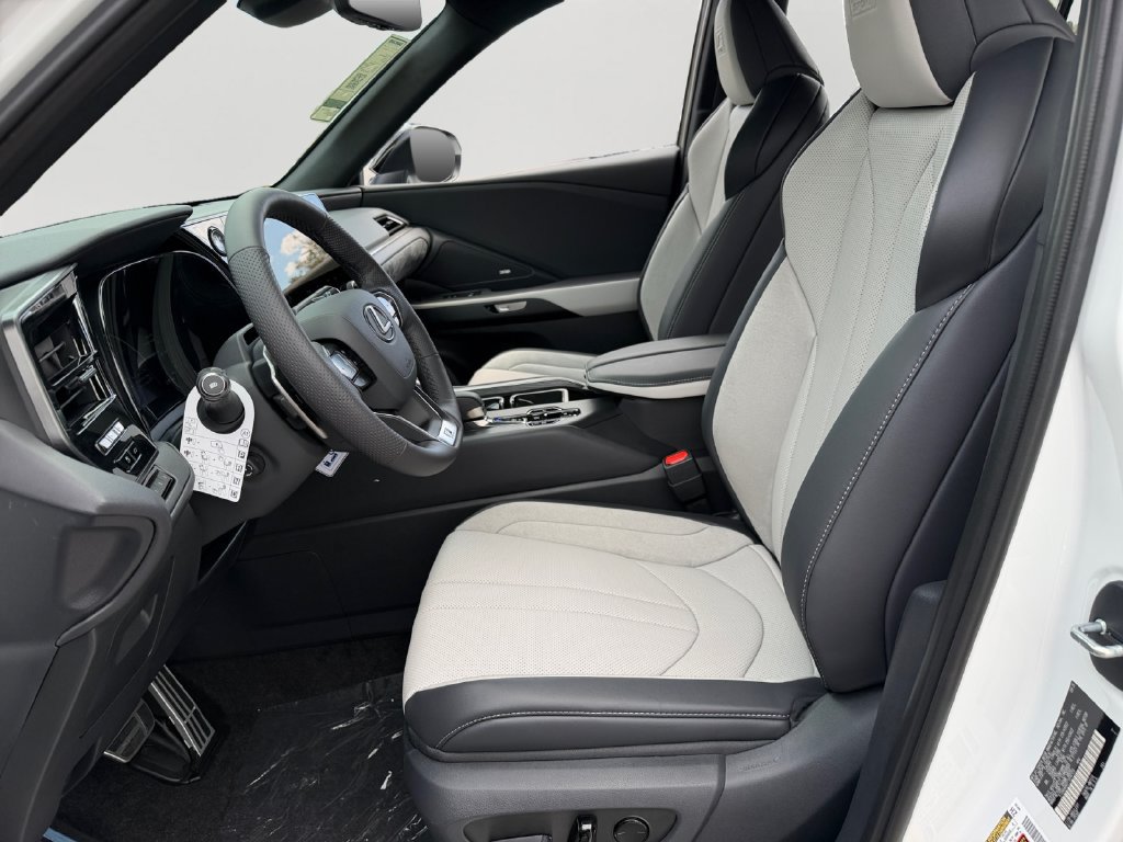 New 2026 Lexus TX 500h AWD image 13