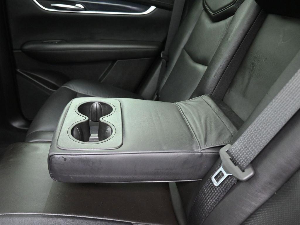 Used 2017 Cadillac XT5 Luxury w/ LPO, Wheel Lock Package image 30