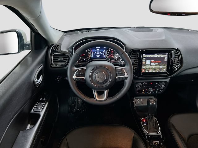 Used 2019 Jeep Compass Latitude FWD image 20