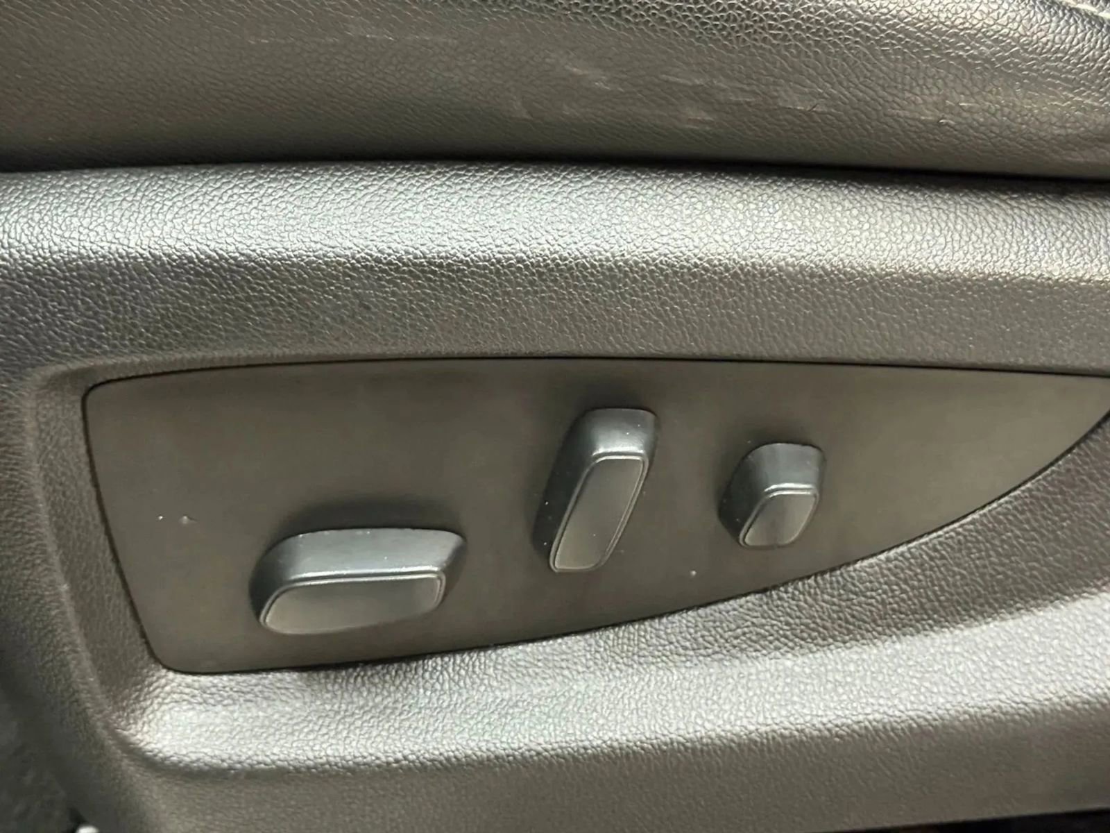 Used 2019 Chevrolet Tahoe LT image 18