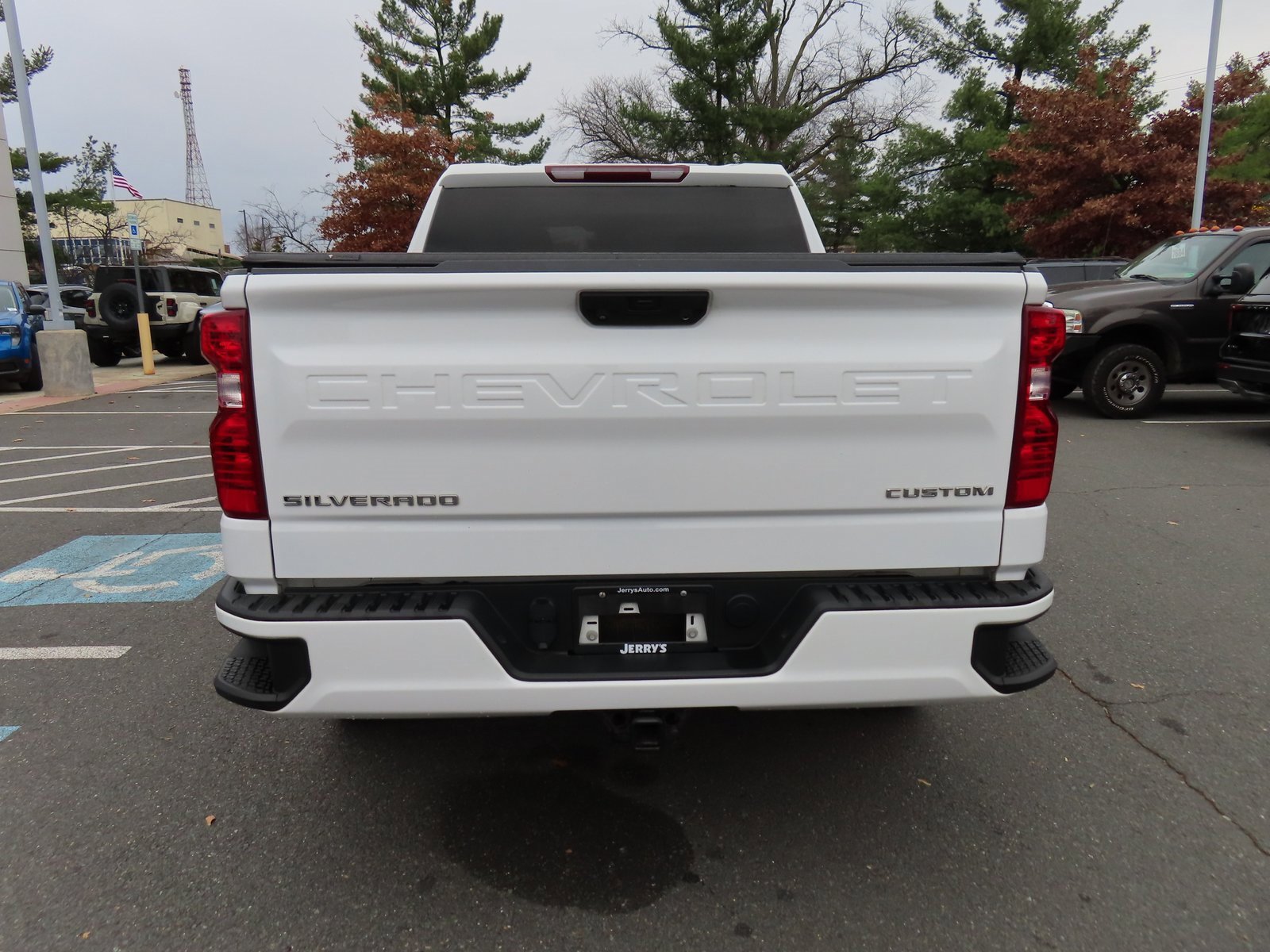 Used 2022 Chevrolet Silverado 1500 Custom image 6