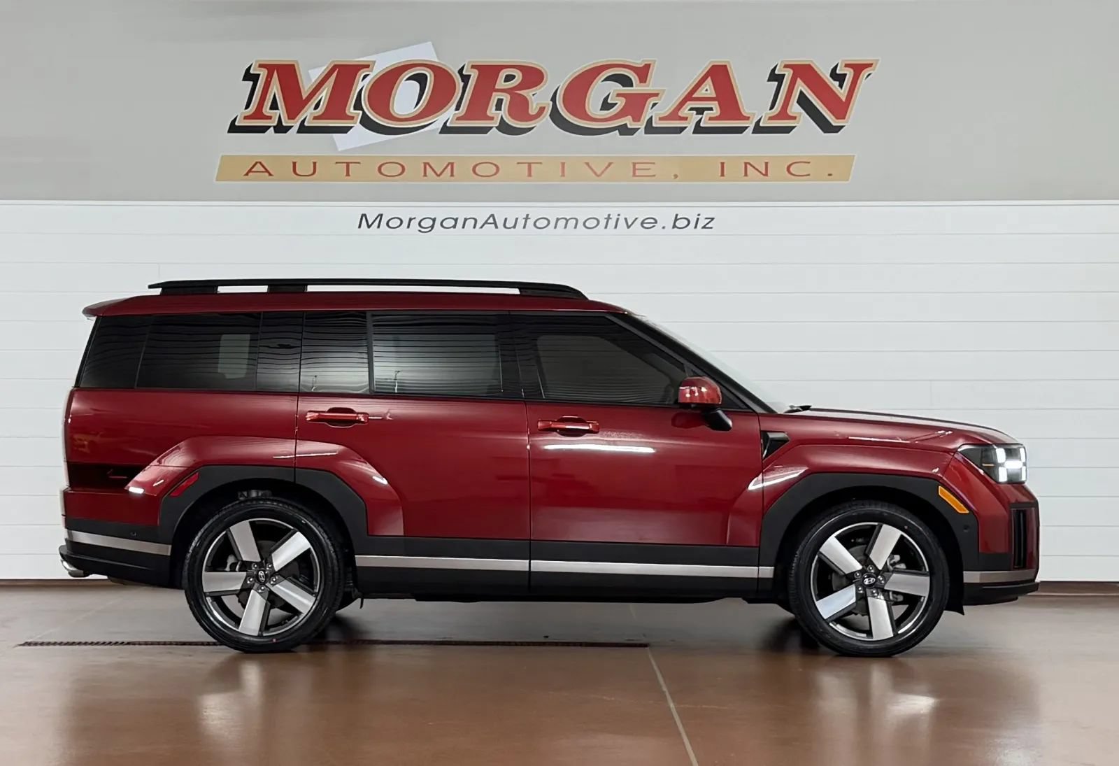 Used 2024 Hyundai Santa Fe Limited AWD/4WD image 2