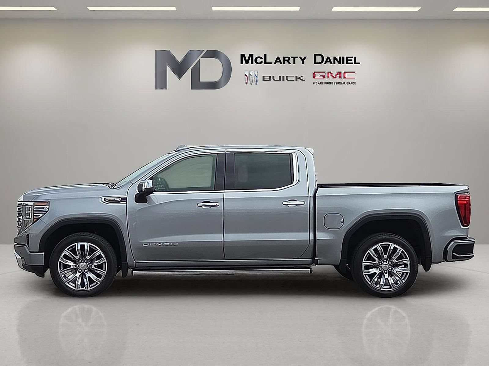 Certified 2023 GMC Sierra 1500 Denali w/ Denali Reserve Package AWD/4WD video 2