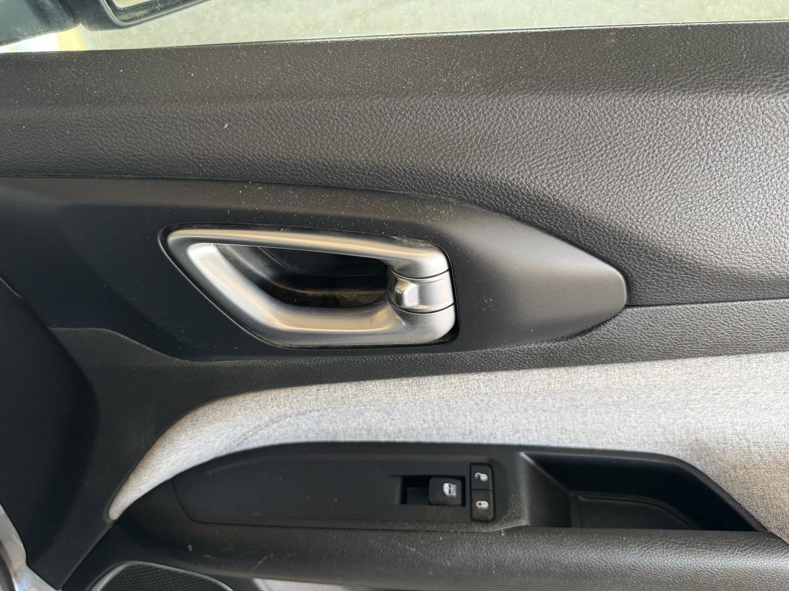 Used 2024 Jeep Compass Latitude image 33