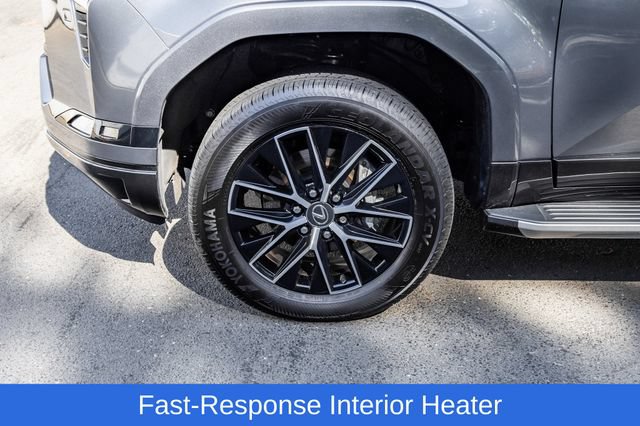 Used 2026 Lexus GX 550 w/ Accessory Package (2T) AWD/4WD image 14