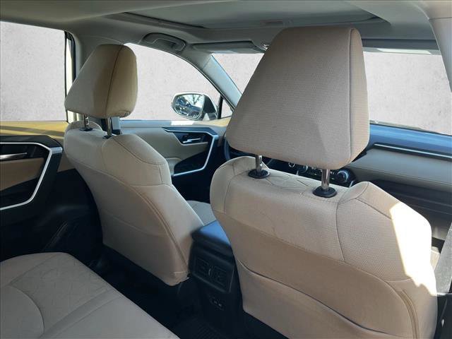 Used 2022 Toyota RAV4 XLE image 21