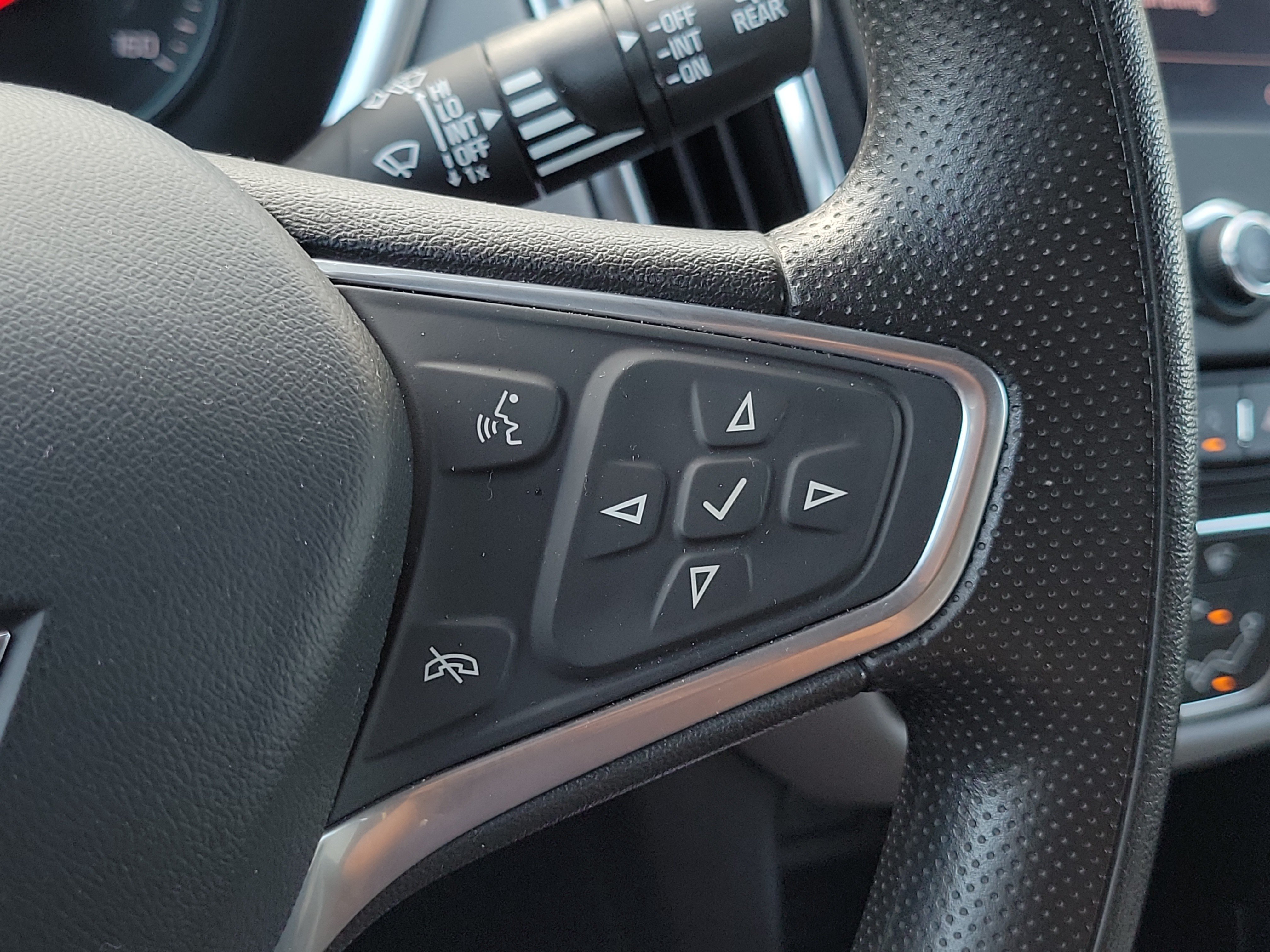 Used 2022 Chevrolet Equinox LT AWD/4WD image 24
