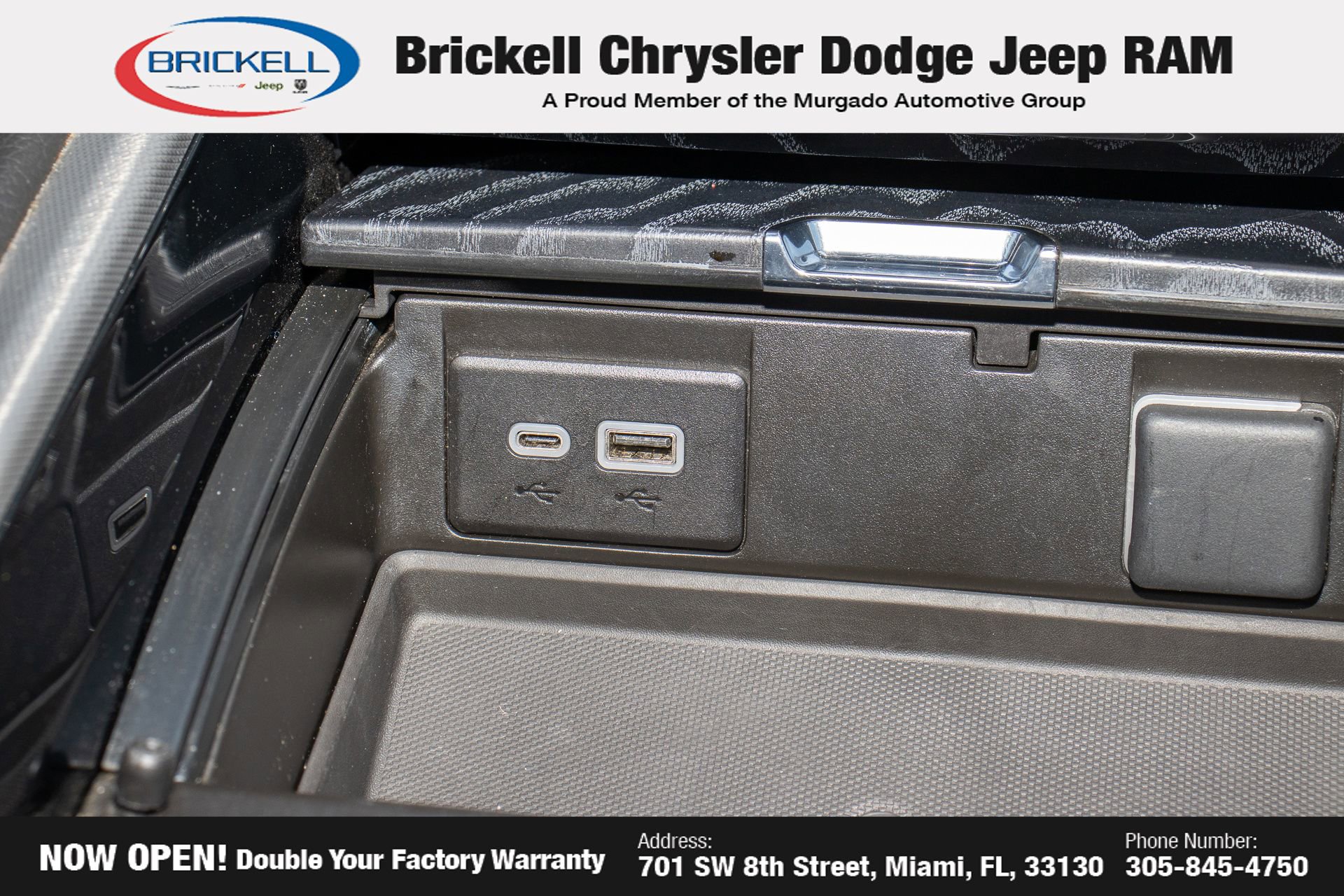 Used 2023 GMC Yukon XL Denali AWD/4WD image 25