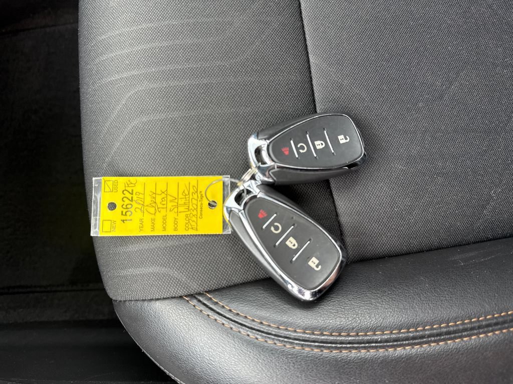Used 2019 Chevrolet Trax LT w/ LT Convenience Package AWD/4WD image 31