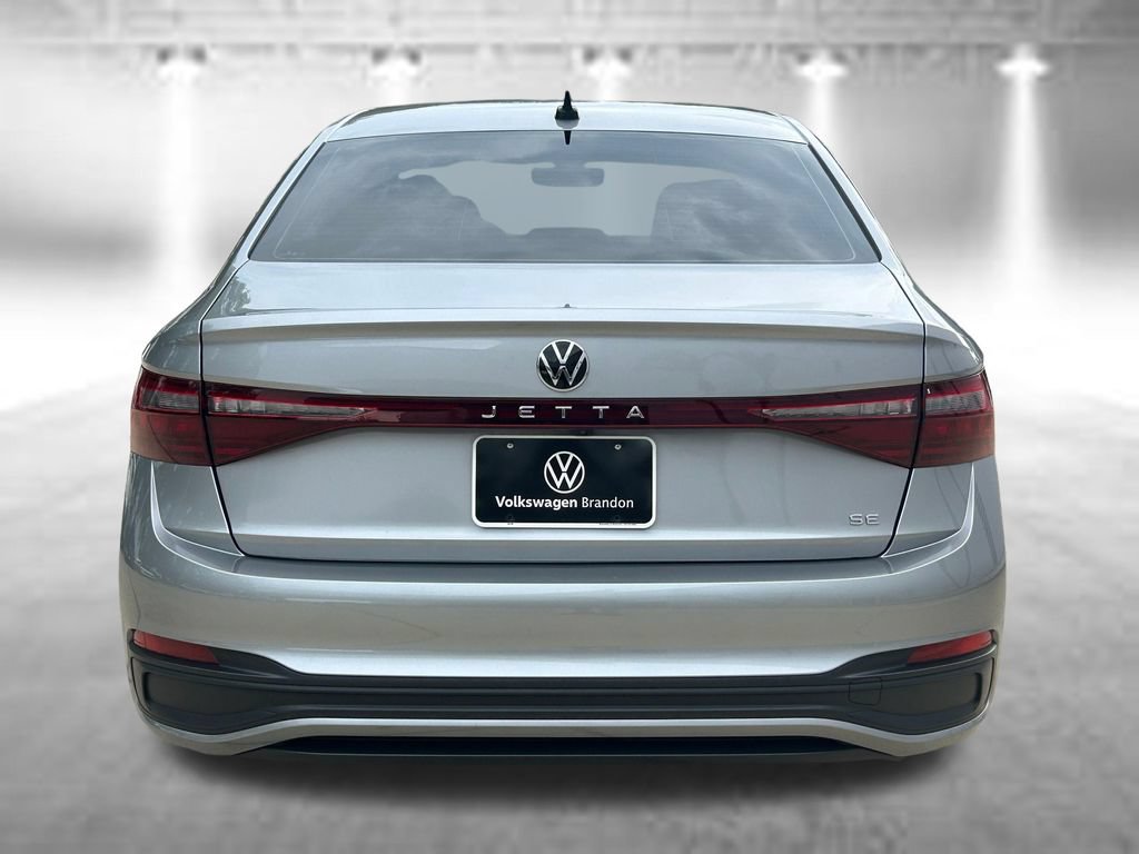 Certified 2025 Volkswagen Jetta SE FWD image 5