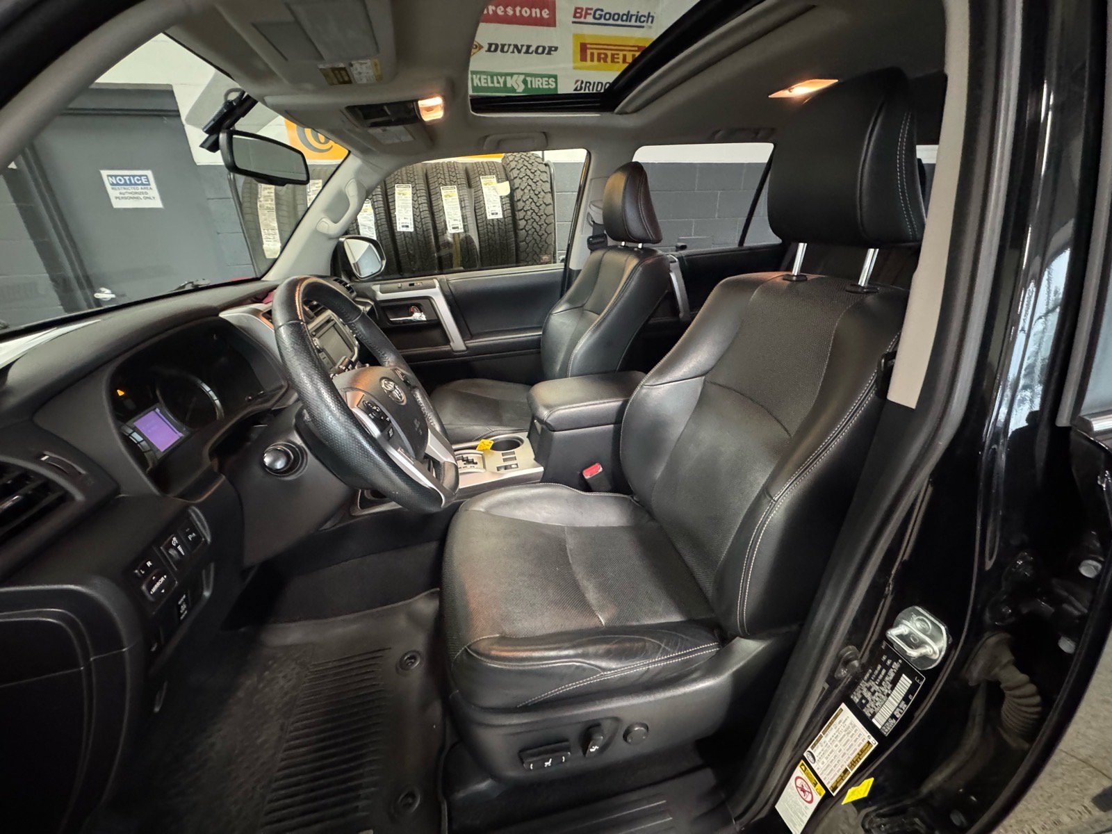 Used 2017 Toyota 4Runner Limited AWD/4WD image 19