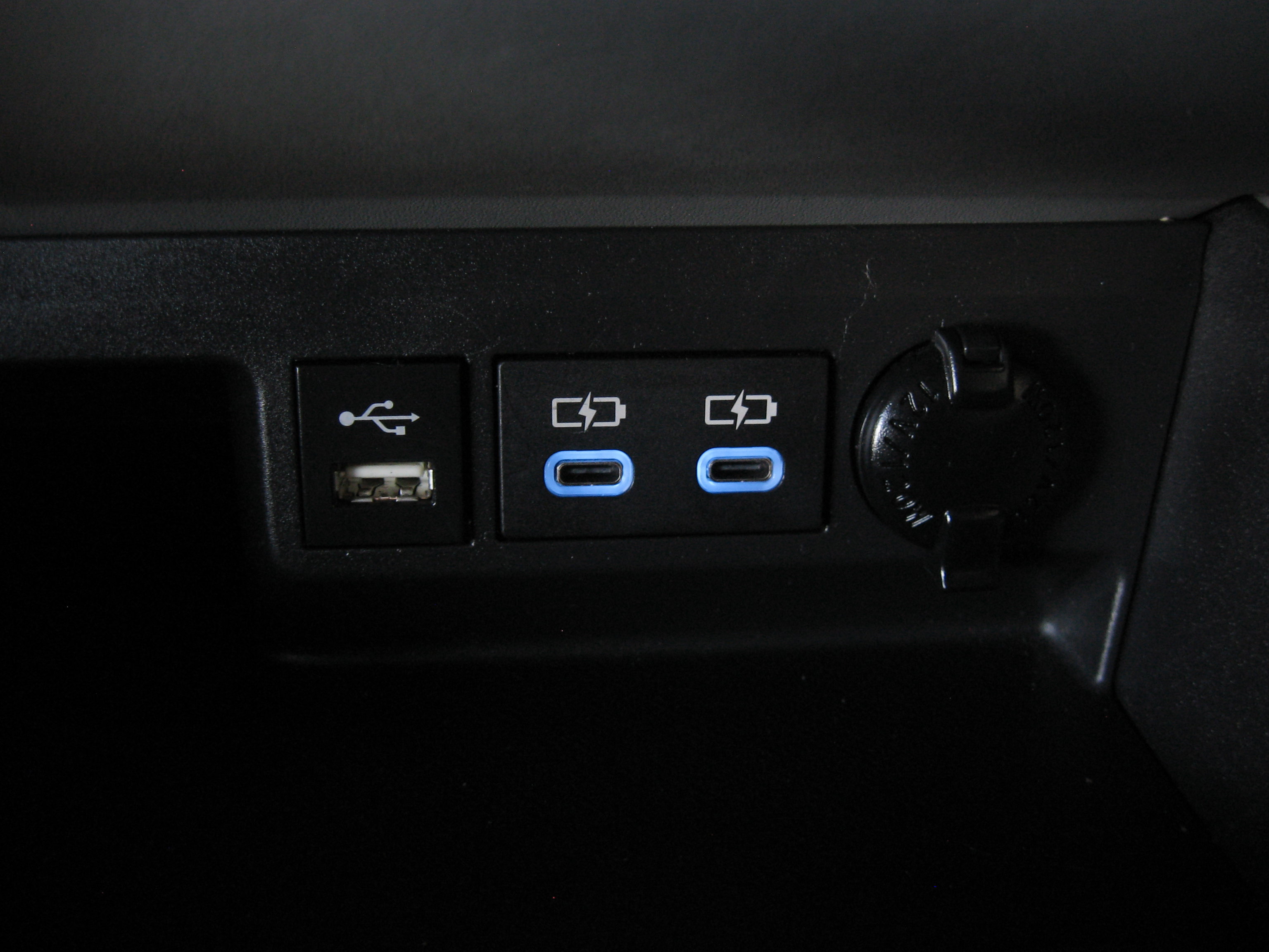 Used 2022 Toyota Highlander XLE image 18