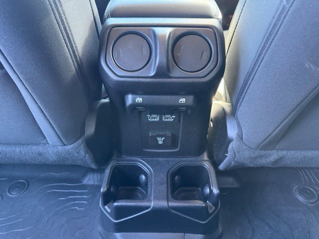 Used 2020 Jeep Gladiator Overland AWD/4WD image 19