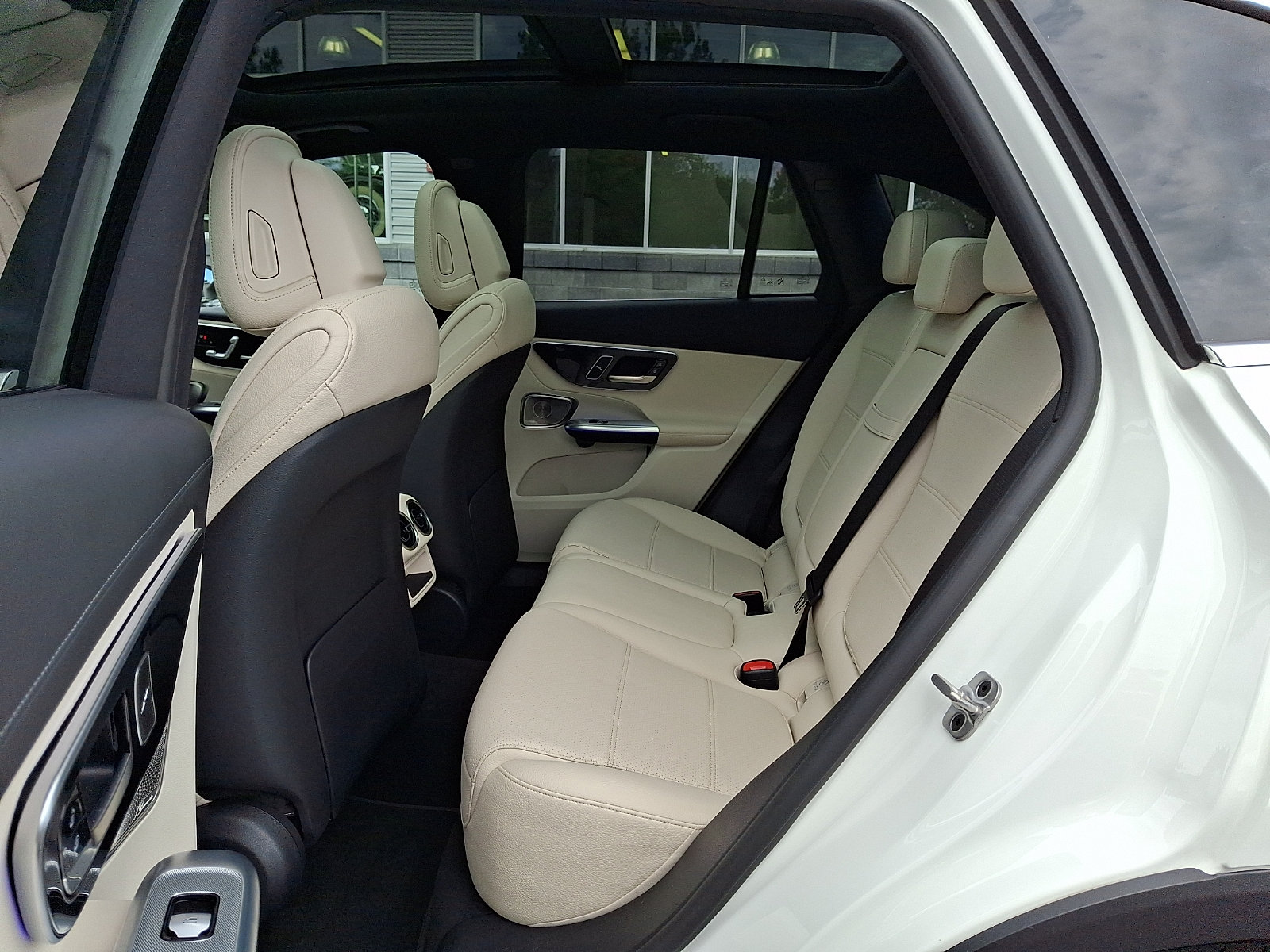 Certified 2023 Mercedes-Benz GLC 300 4MATIC image 10