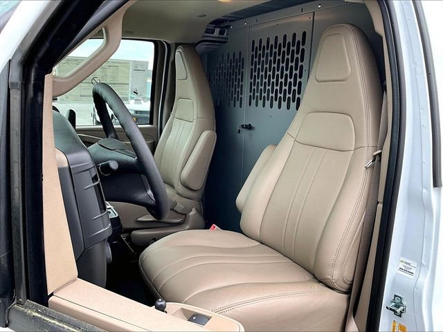 New 2026 Chevrolet Express 2500 RWD image 9
