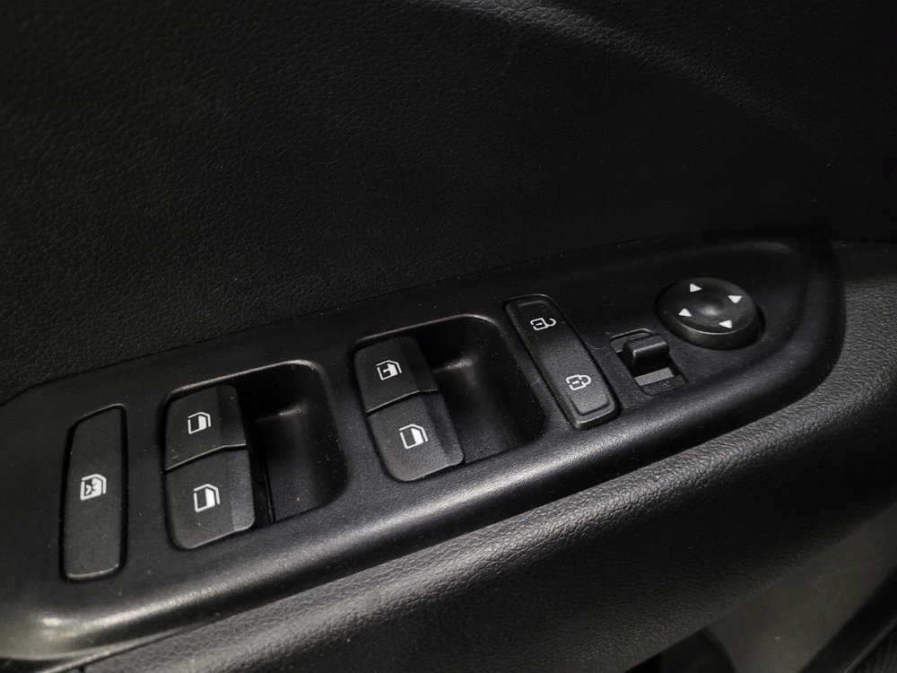 Used 2021 Hyundai Venue SE FWD image 27