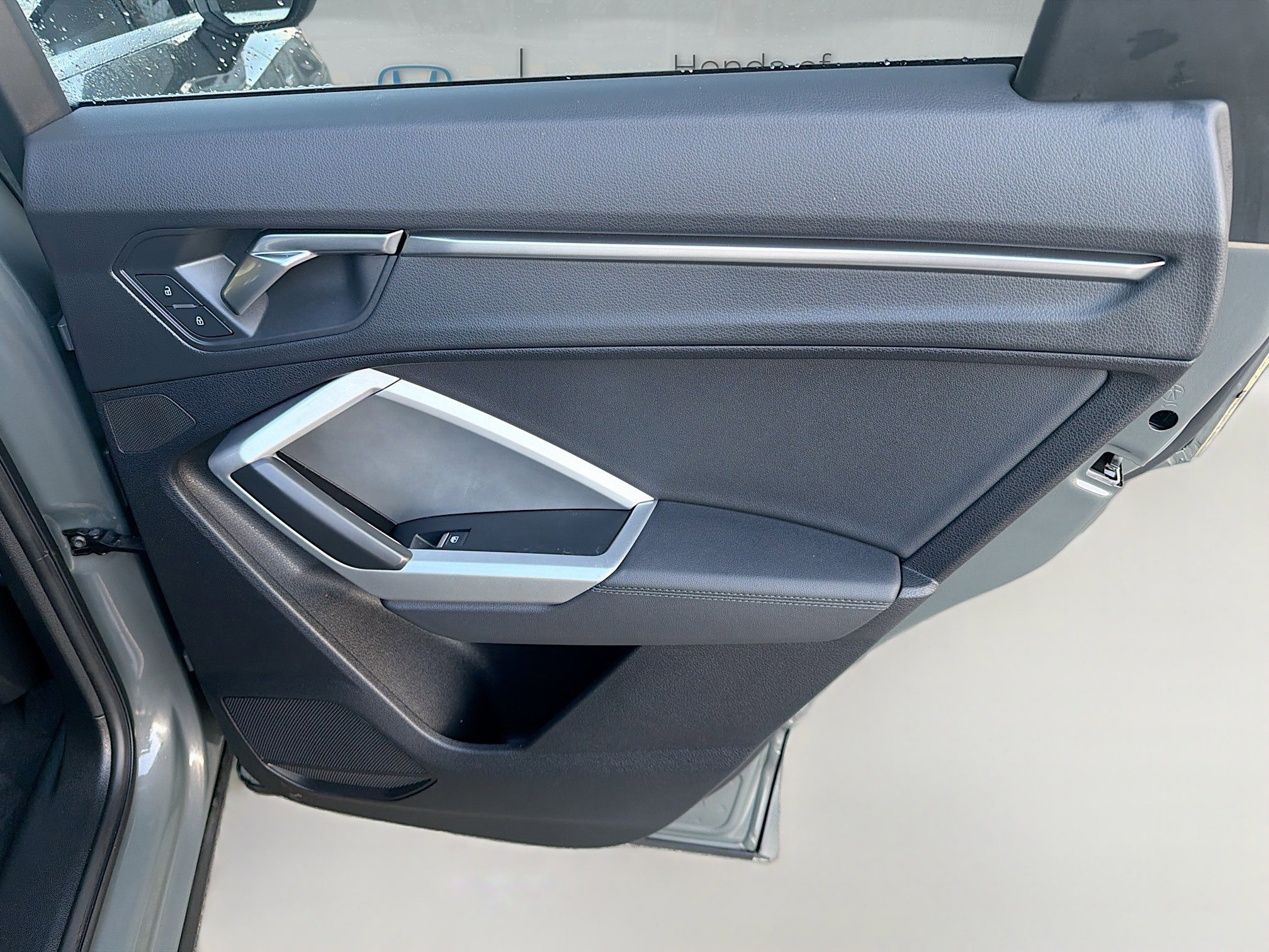 Used 2024 Audi Q3 2.0T Premium image 30