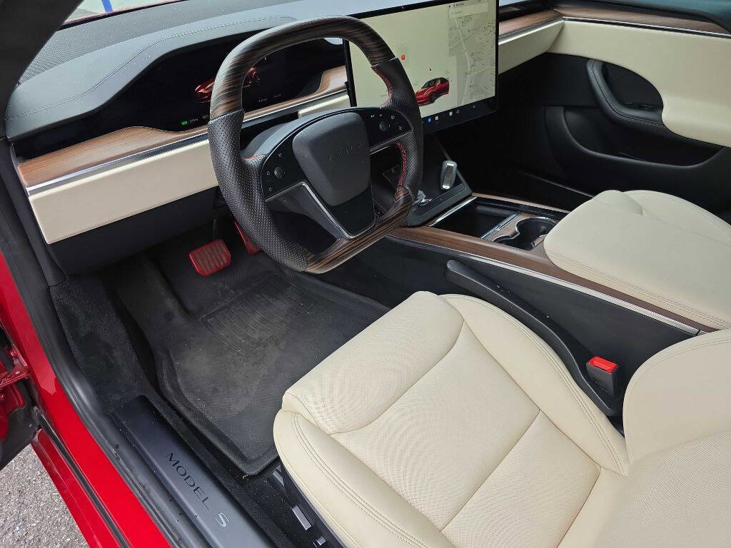 Used 2022 Tesla Model S image 9
