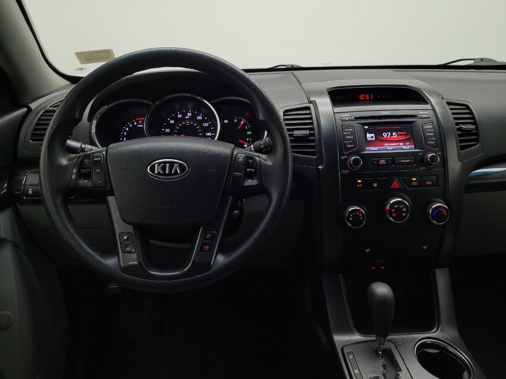 Used 2013 Kia Sorento LX w/ Convenience Pkg image 22