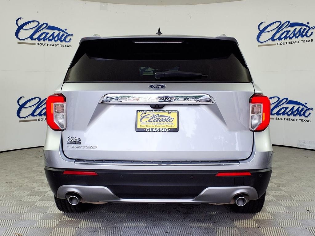 Used 2023 Ford Explorer Limited w/ Equipment Group 301A RWD image 4