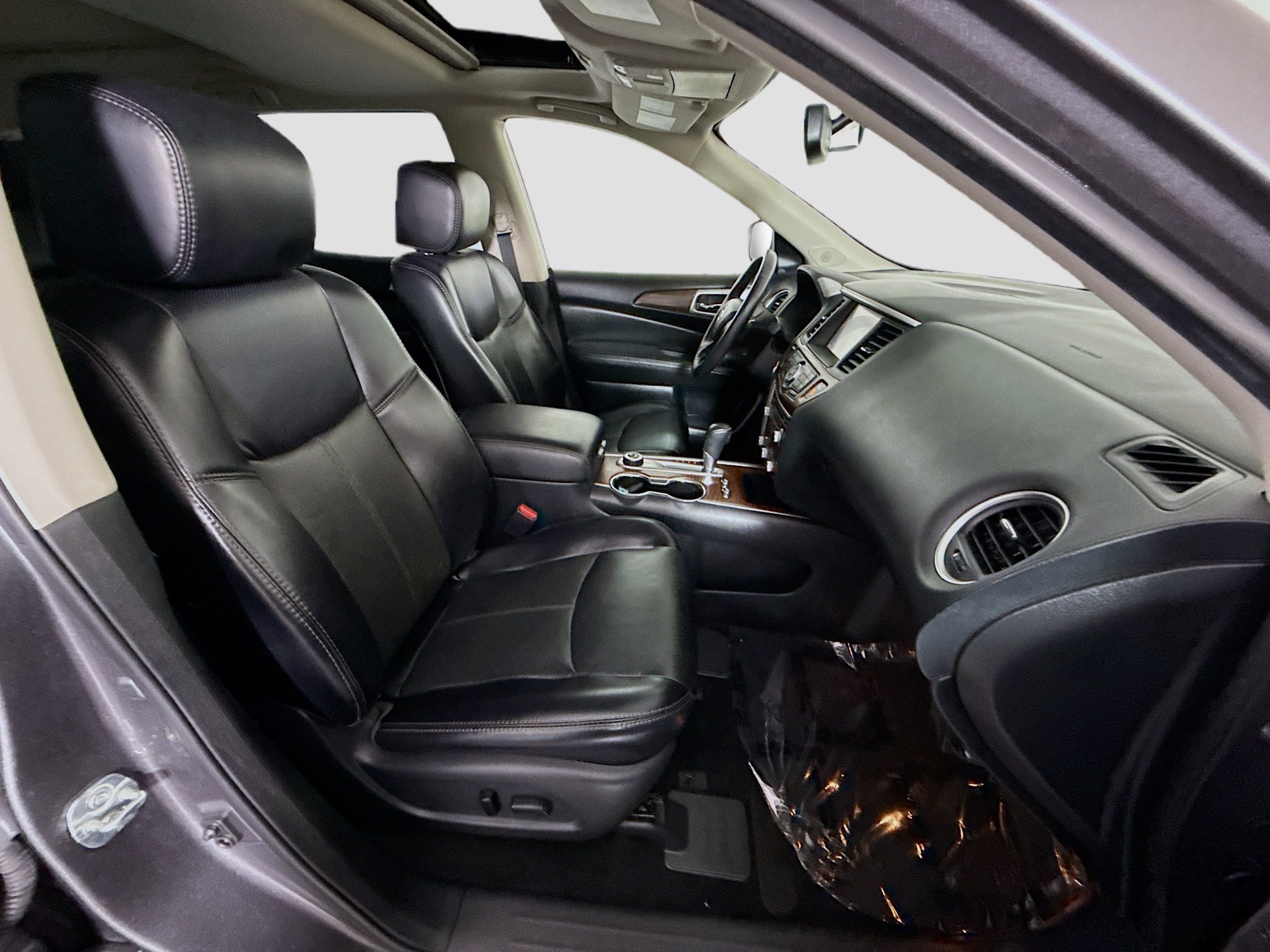 Used 2020 Nissan Pathfinder Platinum AWD/4WD image 29