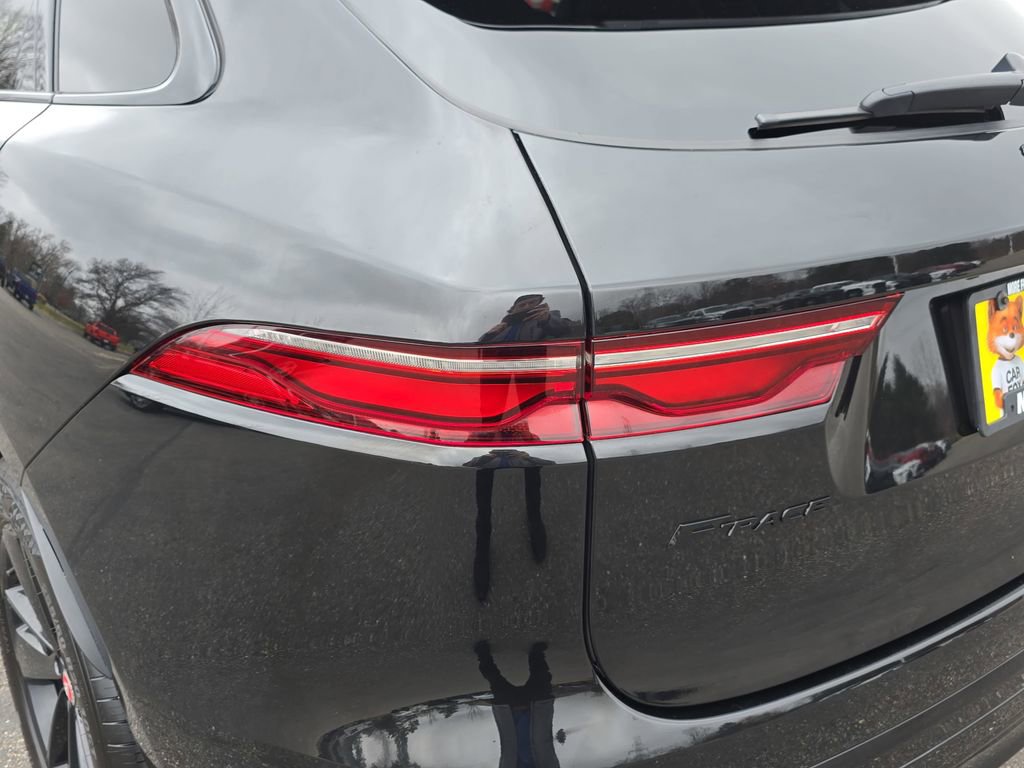 Used 2021 Jaguar F-PACE S image 35