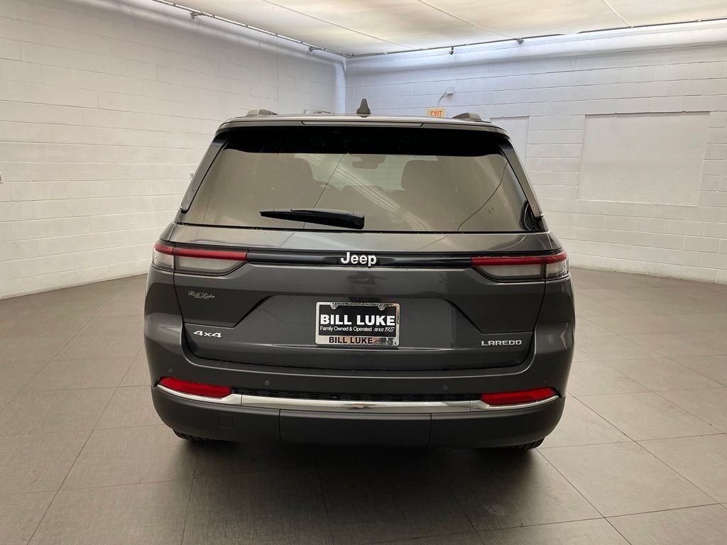 New 2026 Jeep Grand Cherokee Laredo X AWD/4WD image 4