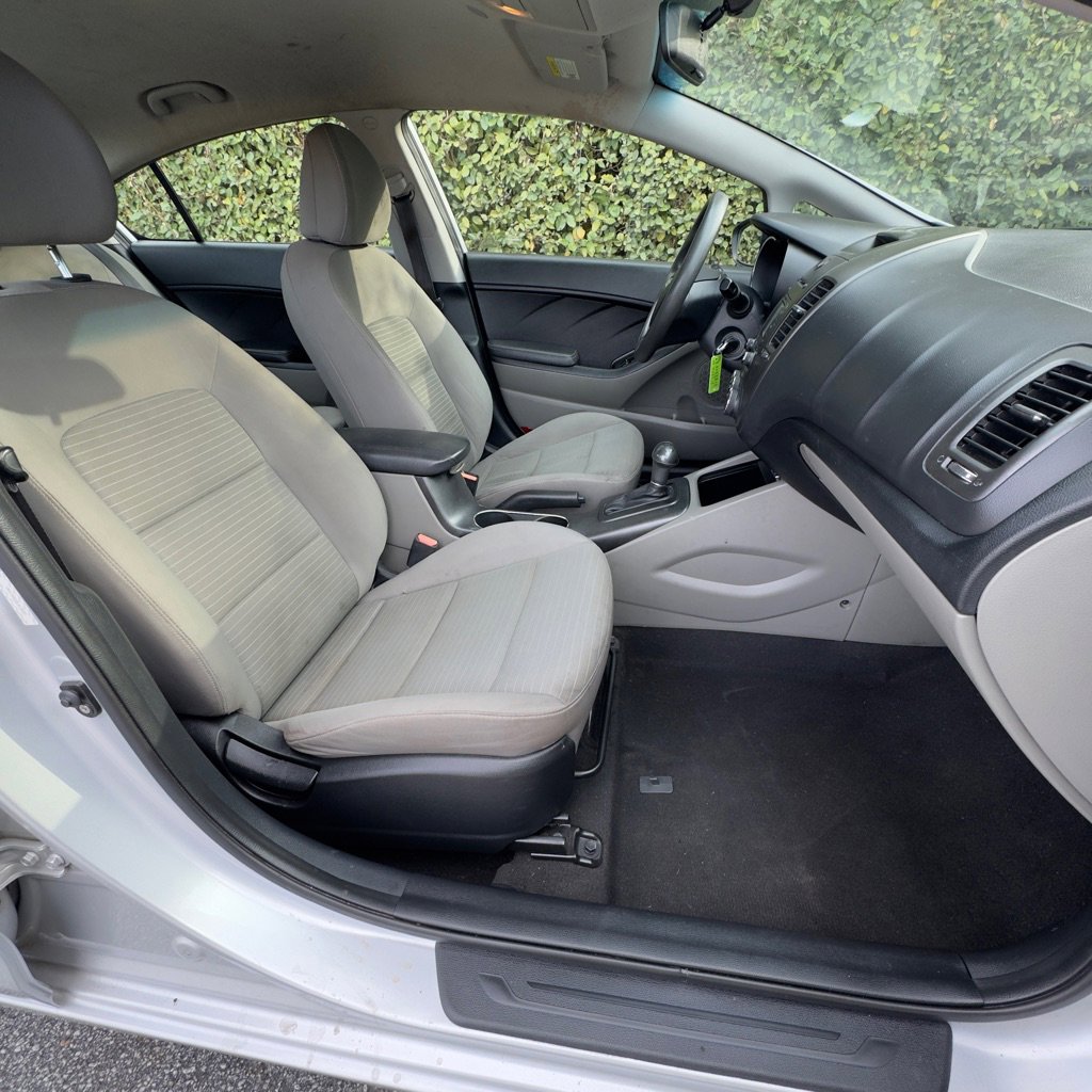 Used 2016 Kia Forte LX w/ LX Popular Plus Package image 15