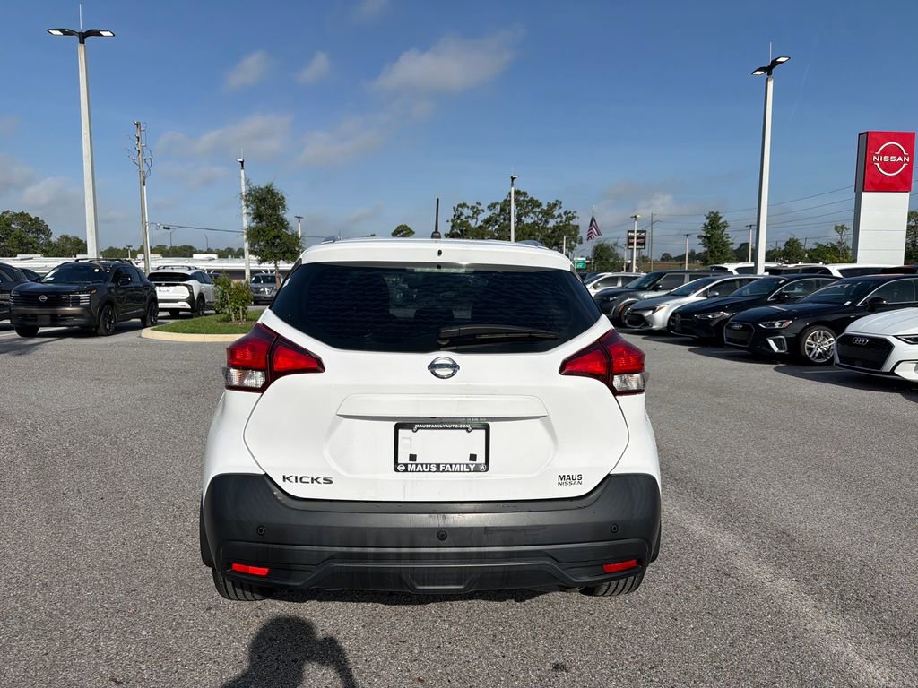 Used 2019 Nissan Kicks S w/ Exterior Electronics Package FWD image 6