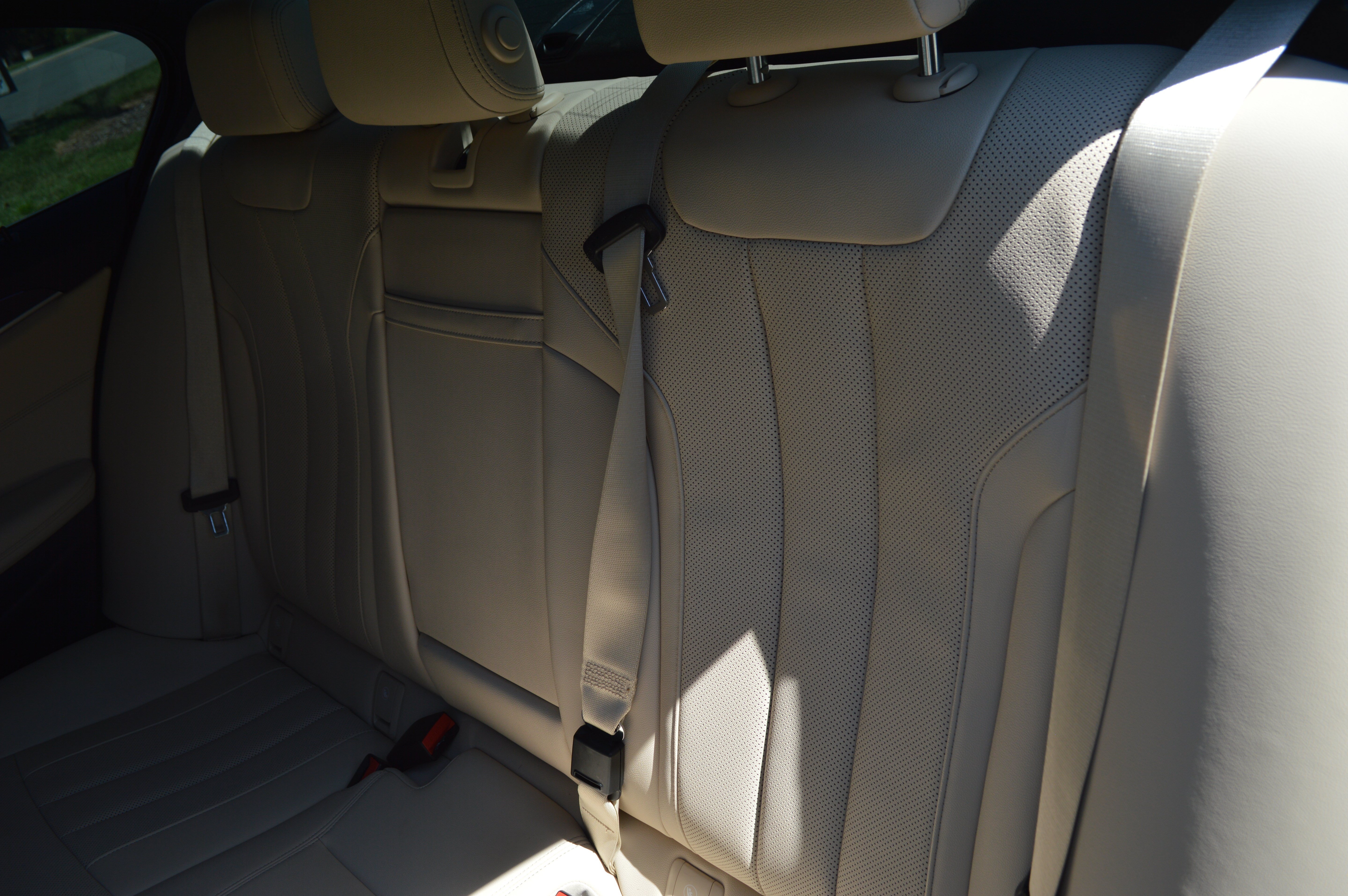 Used 2022 BMW 530i w/ Convenience Package RWD image 32