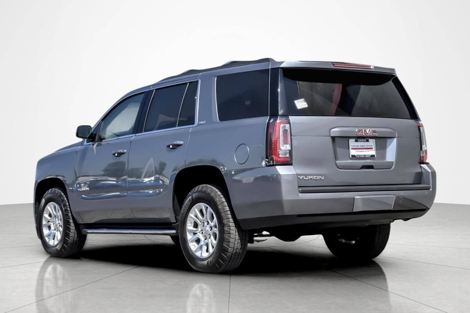 Used 2020 GMC Yukon SLT image 3