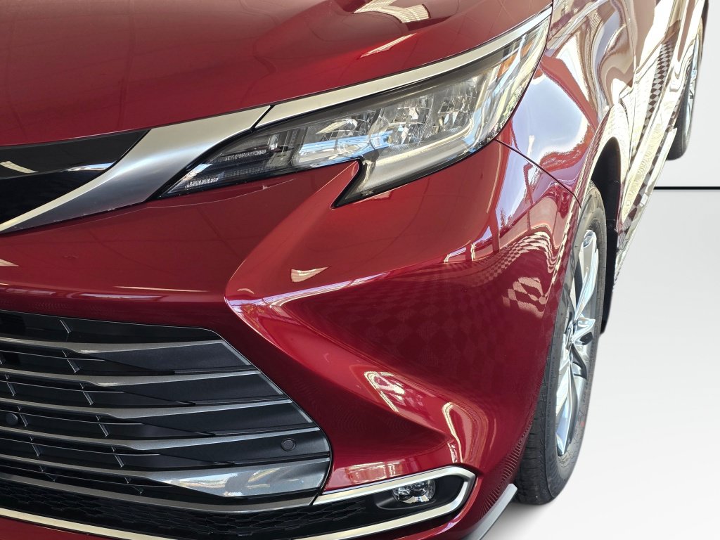 New 2026 Toyota Sienna Limited AWD/4WD image 10
