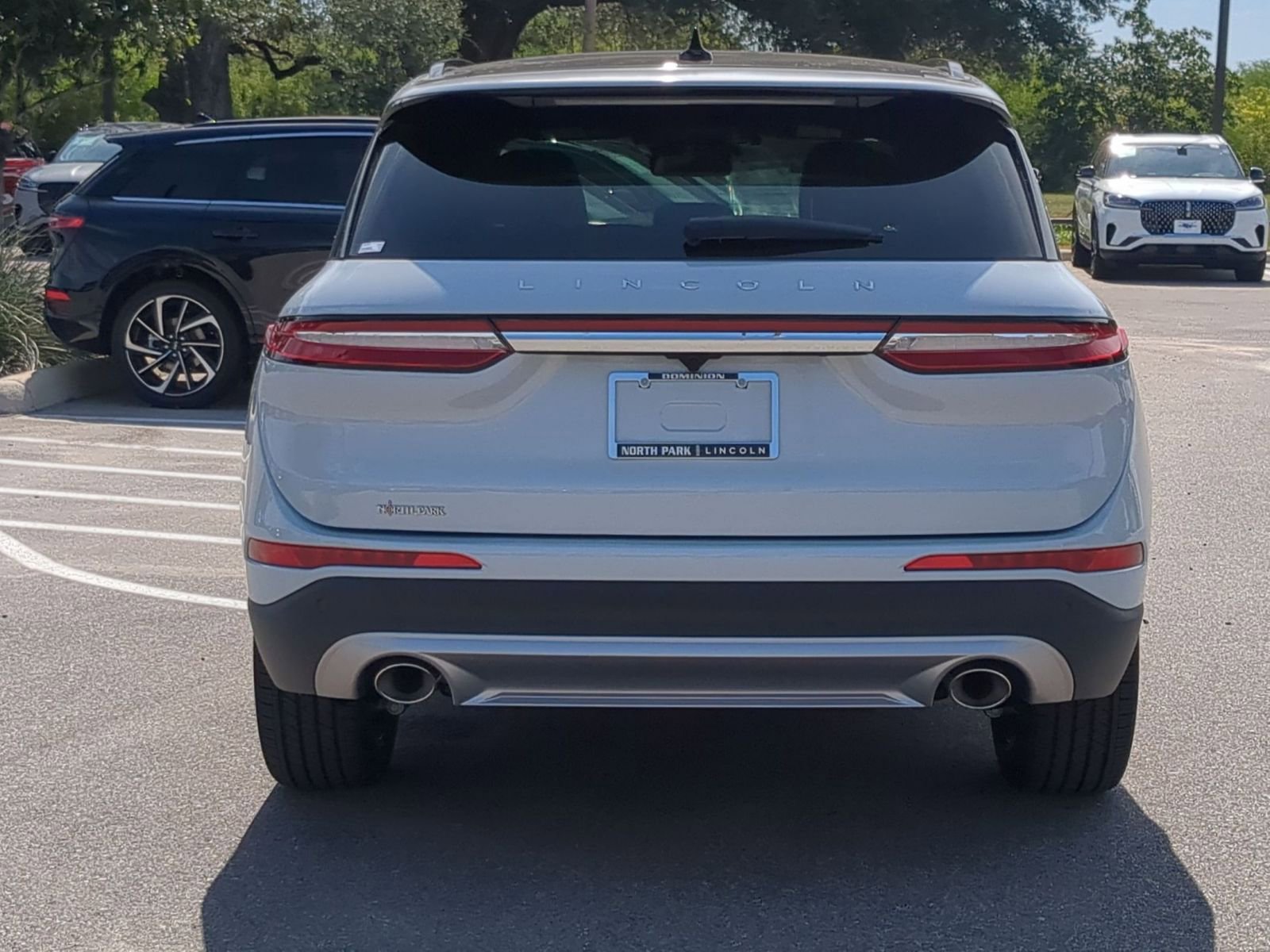 New 2026 Lincoln Corsair Reserve FWD image 4