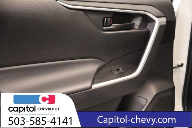 Used 2024 Toyota RAV4 LE image 27