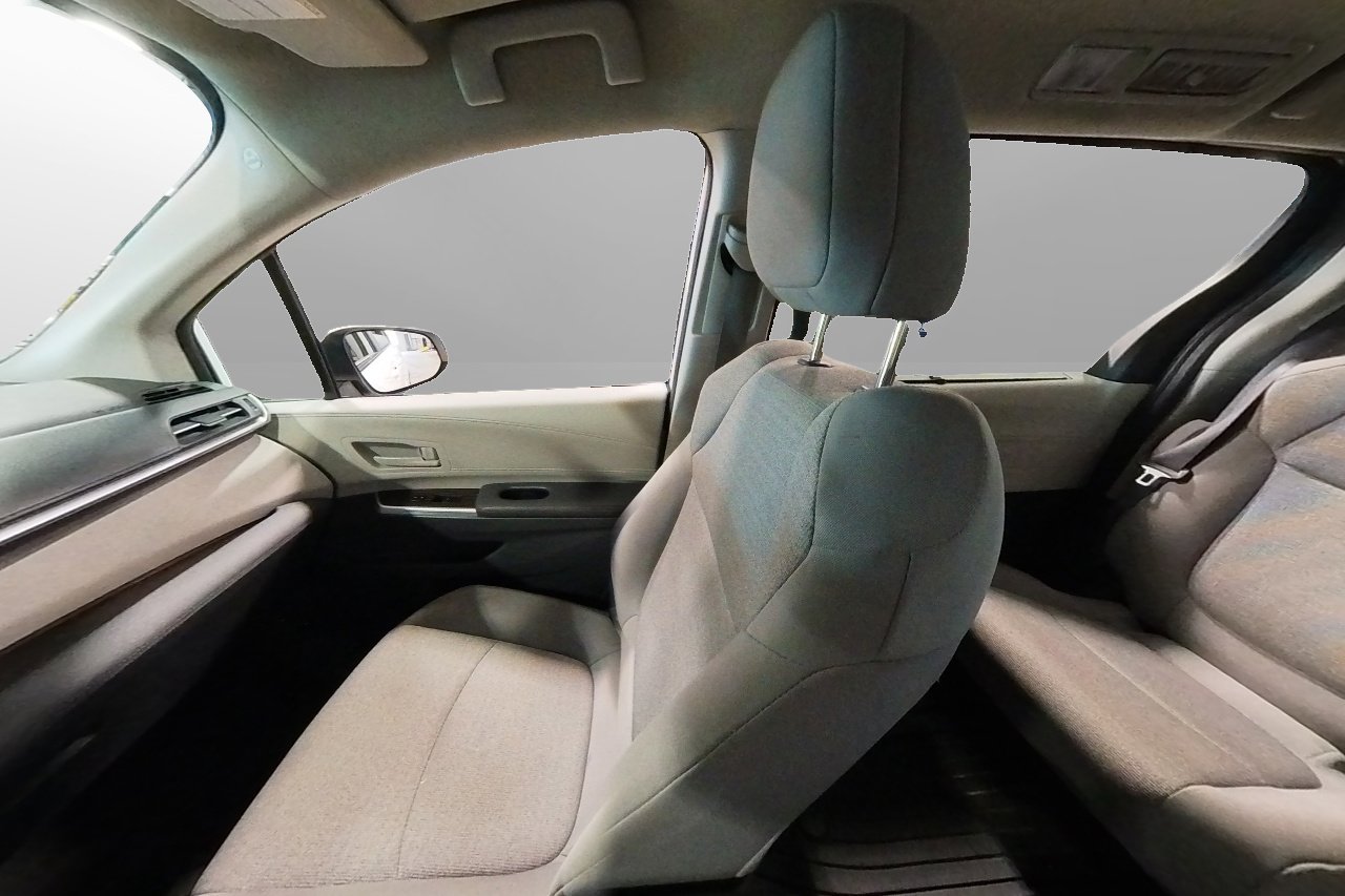 Used 2024 Toyota Sienna LE image 43