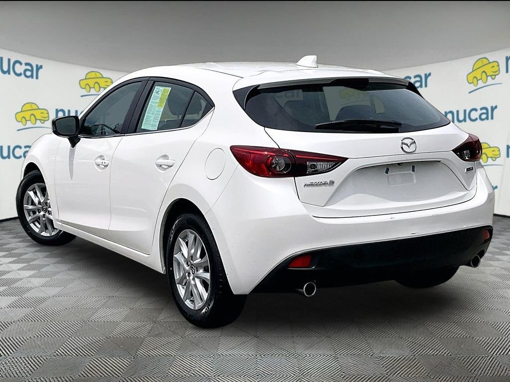 Used 2016 MAZDA MAZDA3 i Touring w/ Popular Equipment Package FWD image 4