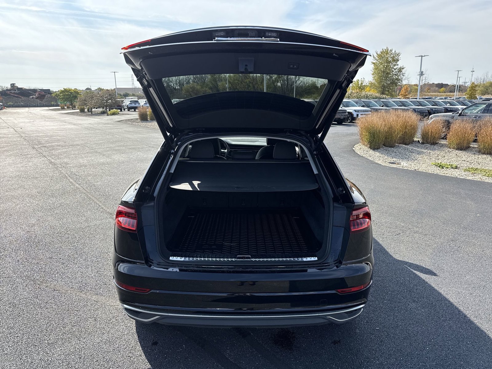 Used 2023 Audi Q8 Premium w/ Convenience Package AWD/4WD image 26