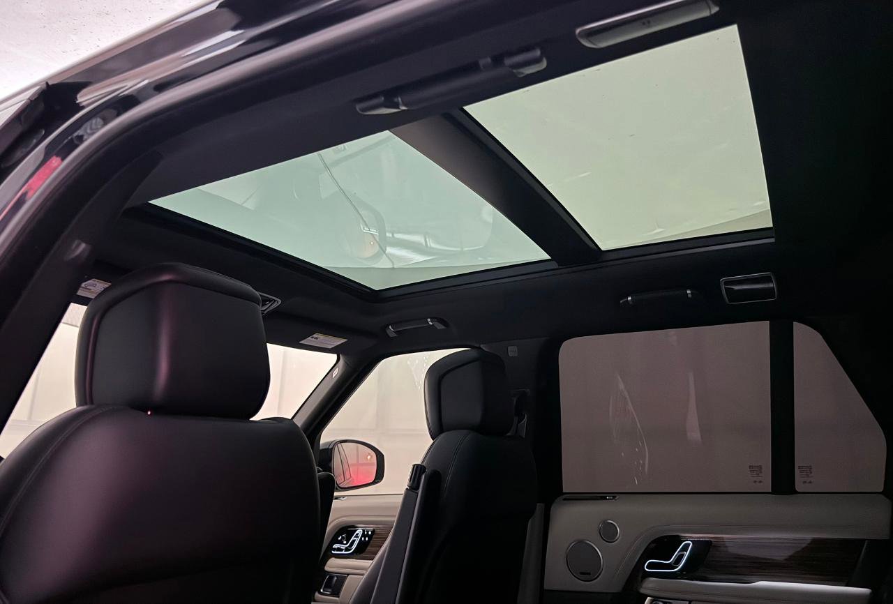 Used 2018 Land Rover Range Rover Supercharged AWD/4WD image 23