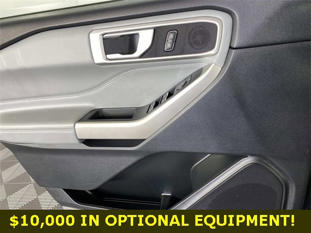 Used 2022 Ford Explorer XLT w/ Equipment Group 202A image 29