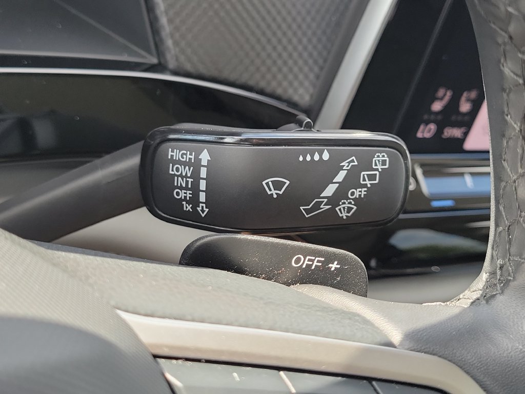 Used 2024 Volkswagen Atlas Peak Edition SE AWD/4WD image 12