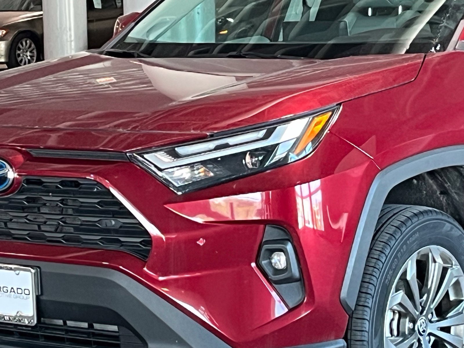 Used 2022 Toyota RAV4 XLE Premium AWD/4WD image 7