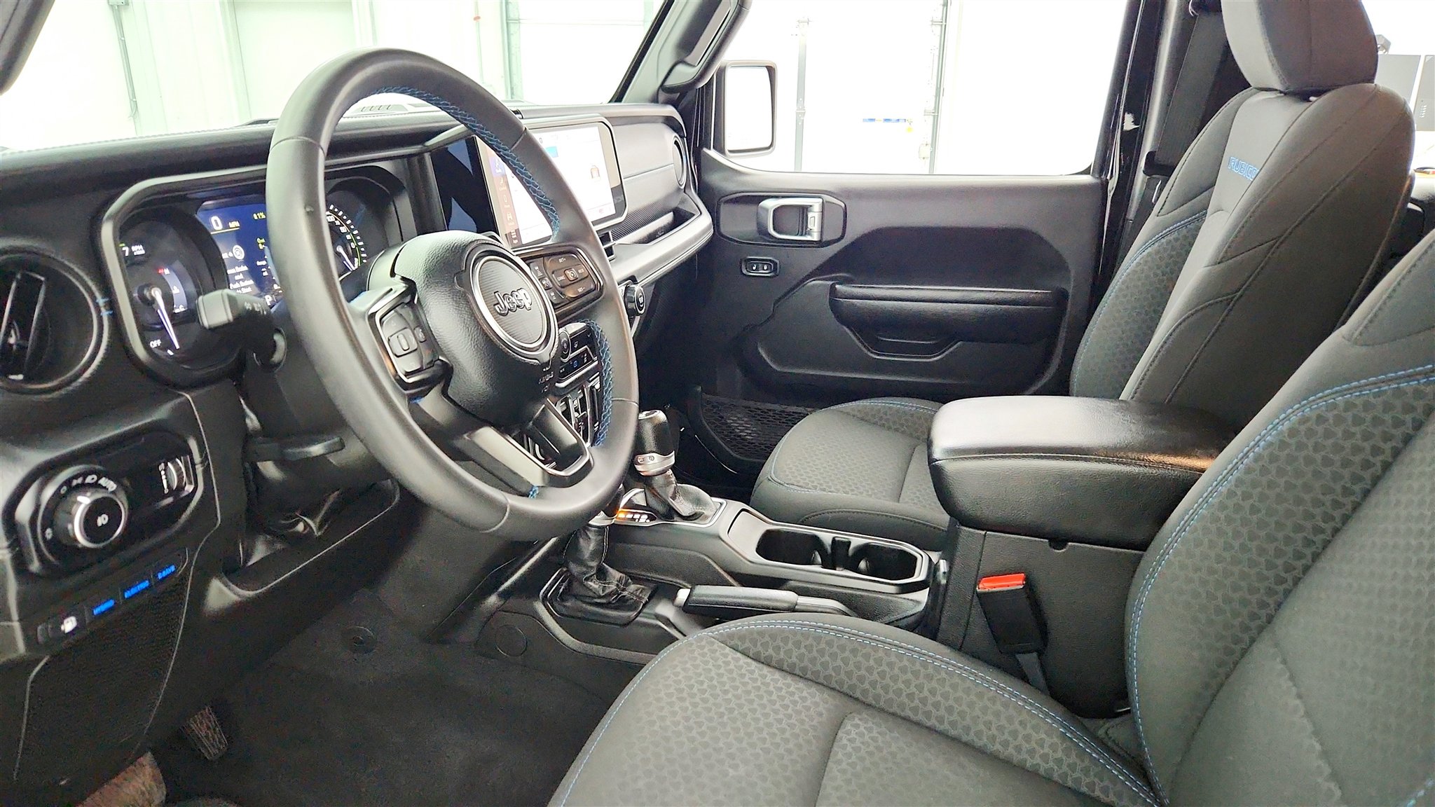 Used 2024 Jeep Wrangler Unlimited Rubicon 4xe image 19