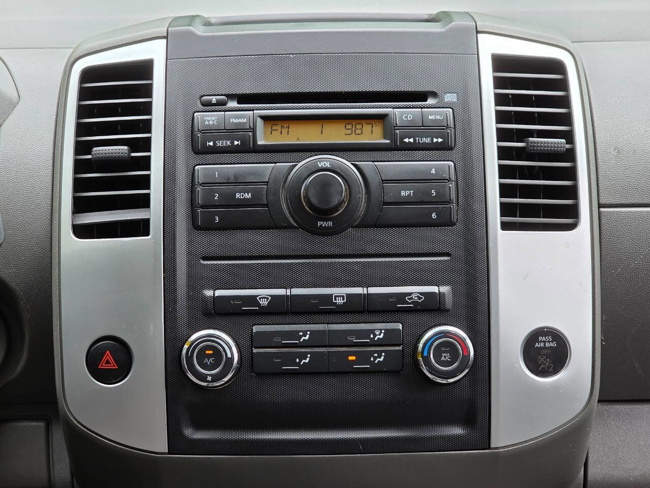 Used 2012 Nissan Frontier SV AWD/4WD image 21