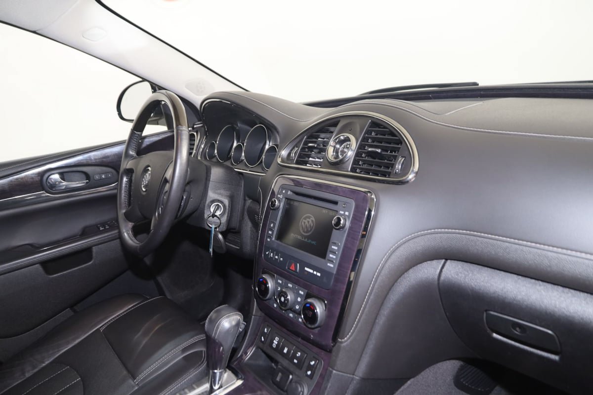 Used 2017 Buick Enclave Leather FWD image 38