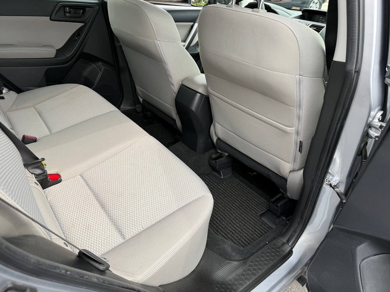 Used 2016 Subaru Forester 2.5i Premium w/ Protection Package #1 AWD/4WD image 30